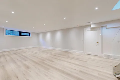 2 Inglis Gate, ON M2R 3G3