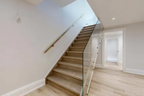 2 Inglis Gate, ON M2R 3G3