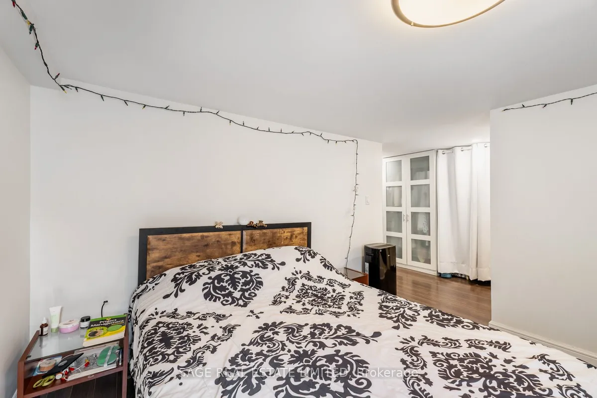 1208 Avenue Road, ON M5N 2G4