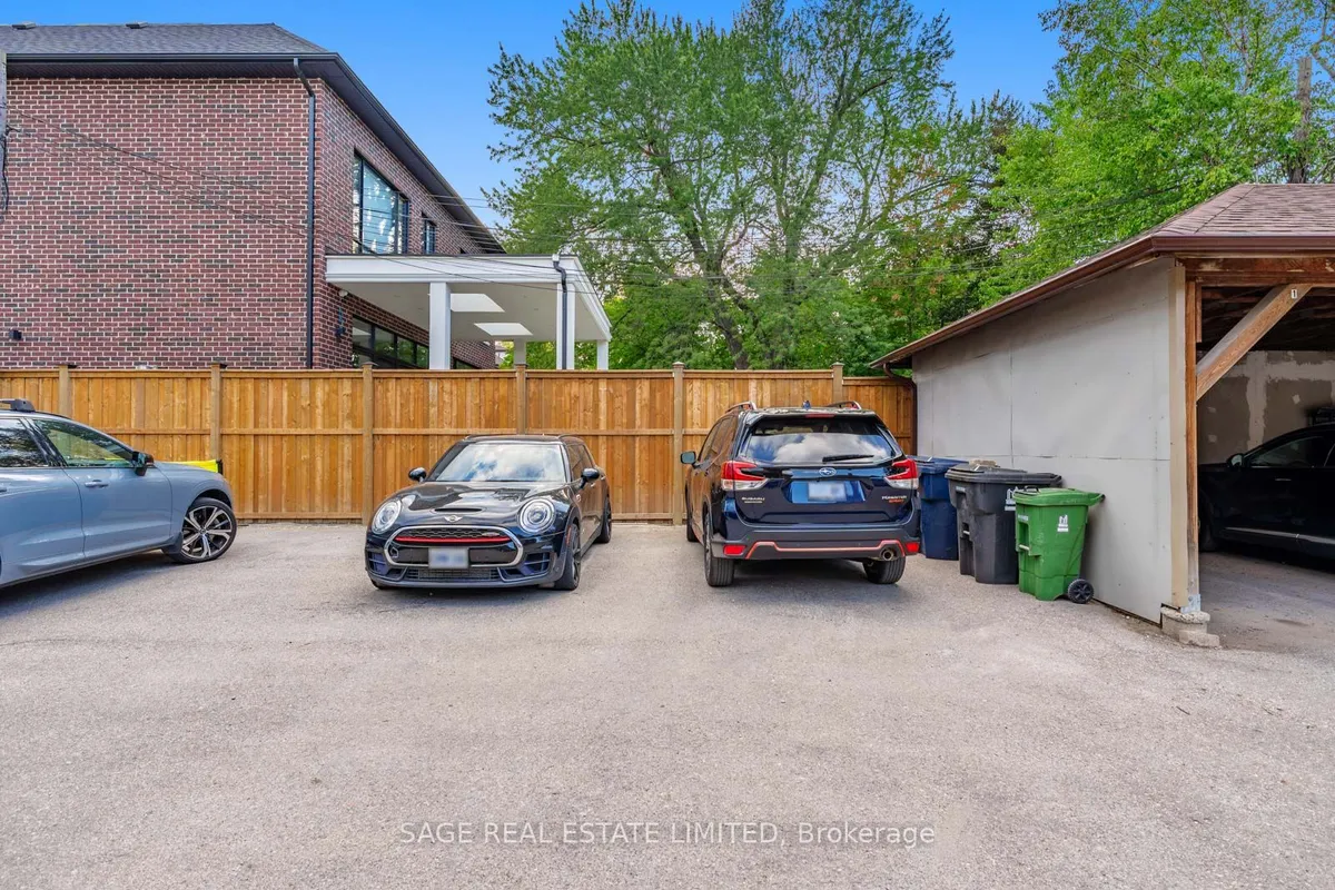 1208 Avenue Road, ON M5N 2G4