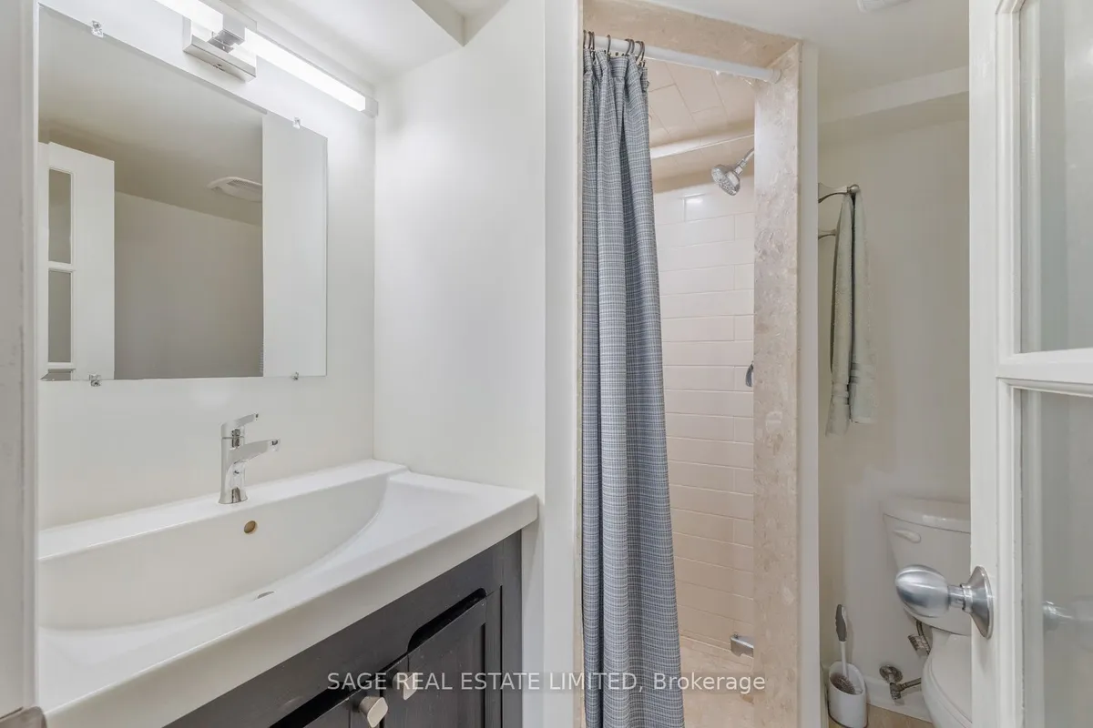 1208 Avenue Road, ON M5N 2G4