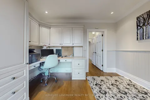 8 Killarney Road, ON M5P 1L8