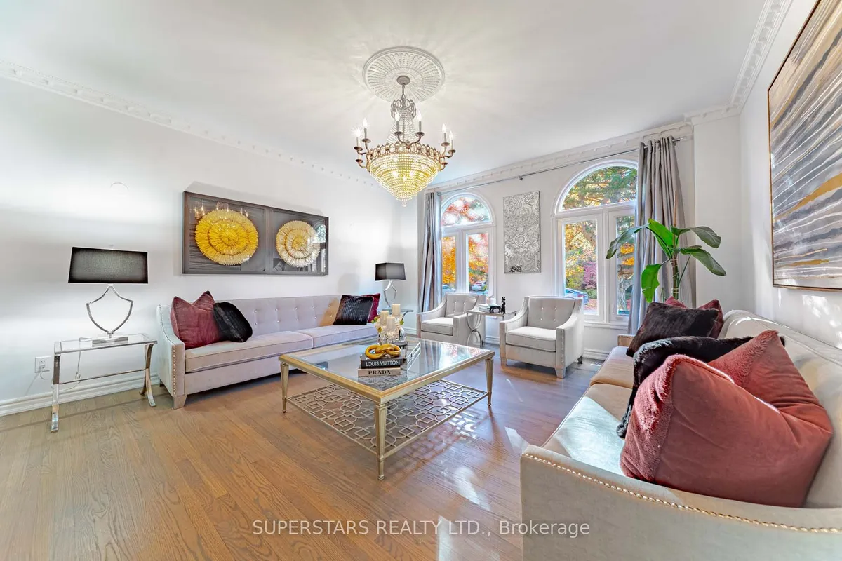 42 Grangemill Crescent, ON M3B 2J2