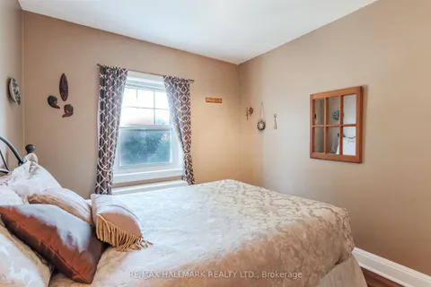 79 Parkhurst Boulevard, ON M4G 2E4