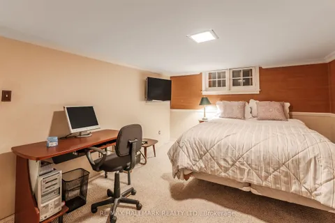 79 Parkhurst Boulevard, ON M4G 2E4