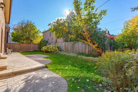 18 Whitman Street, ON M2M 3H8