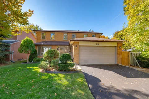 18 Whitman Street, ON M2M 3H8