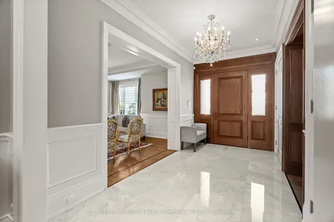 49 Gordon Road, ON M2P 1E2