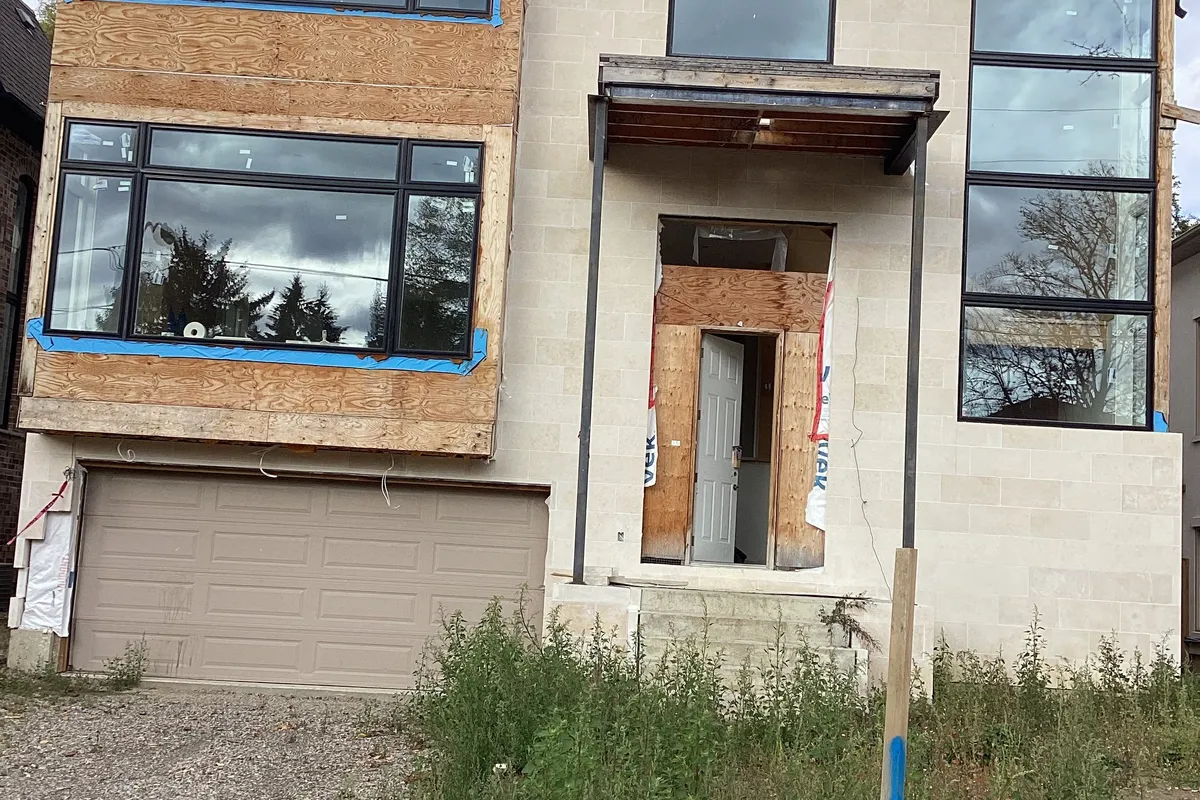 162 Church Avenue, ON M2N 4G5