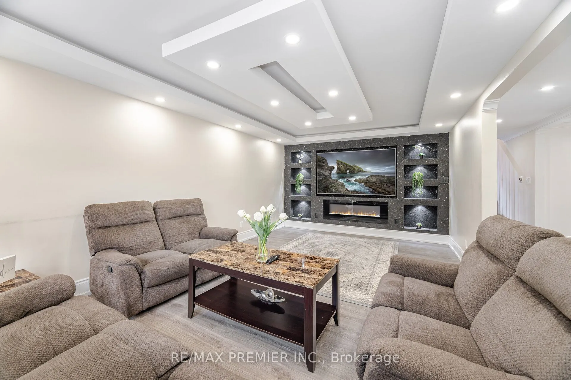 173 Torresdale Avenue, ON M2R 3E3