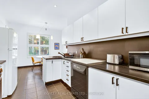 119 Seaton Street, ON M5A 2T3