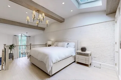 46 Mcgill Street, ON M5B 1H2