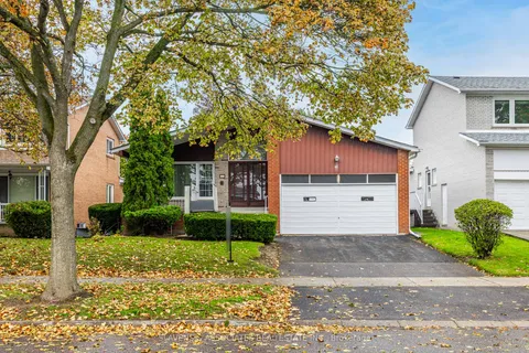 84 Charlton Boulevard, ON M2M 1B9