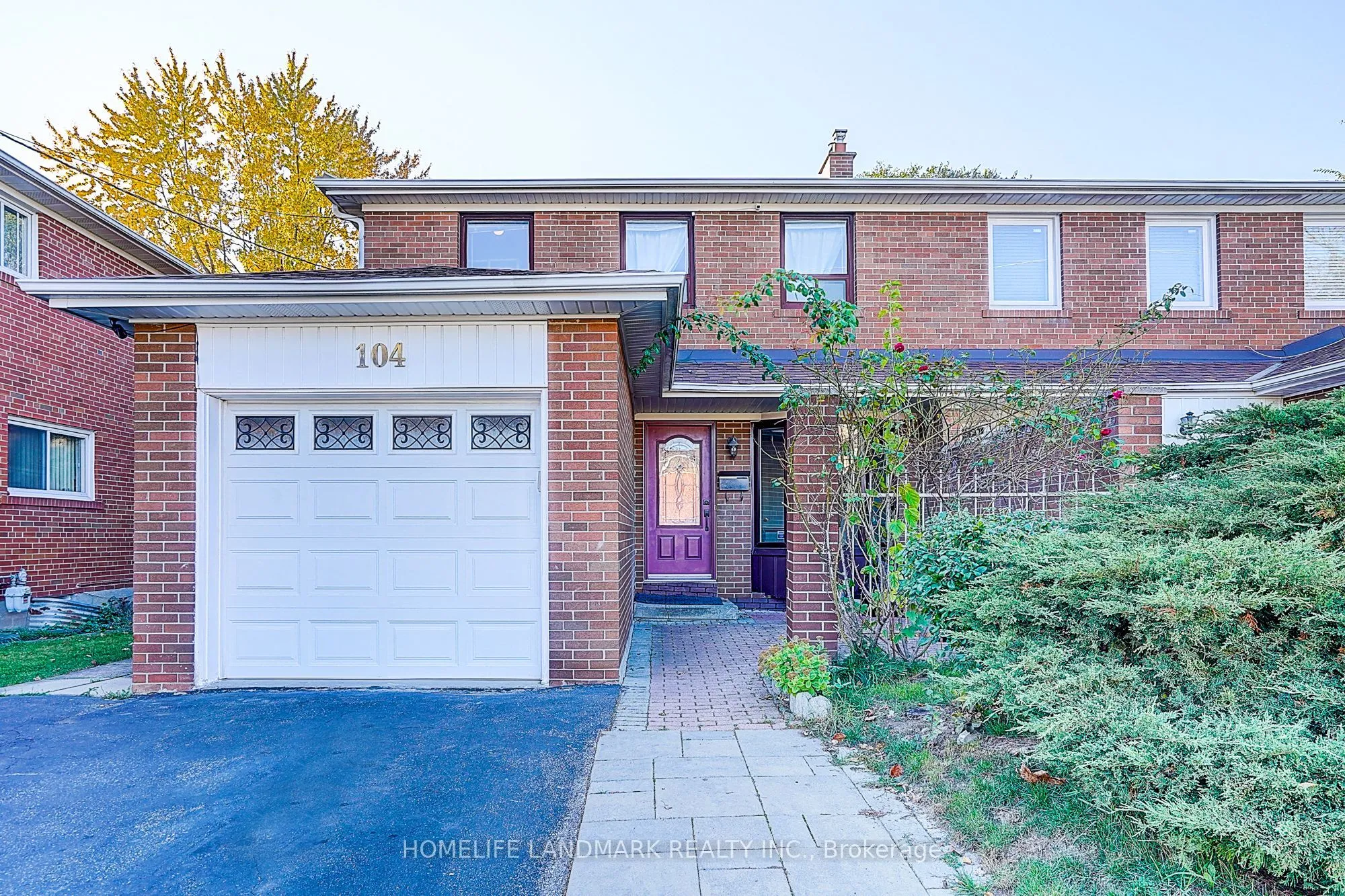 104 Tanjoe Crescent, ON M2M 1P7