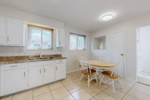 26 Donnalyn Drive, ON M2R 2R8