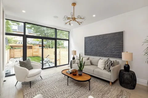 112 Givins Street, ON M6J 2X9