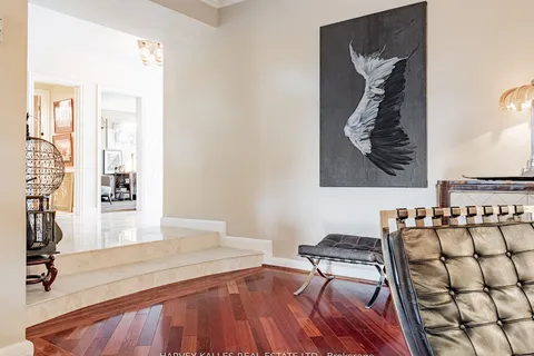 15 Ridelle Avenue, ON M6B 1H5