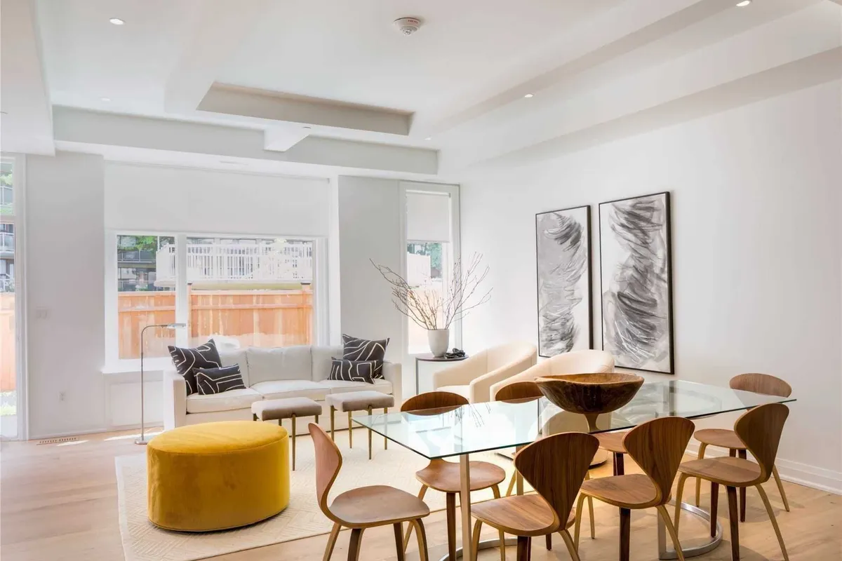 23C Lascelles Boulevard, ON M4V 2C1