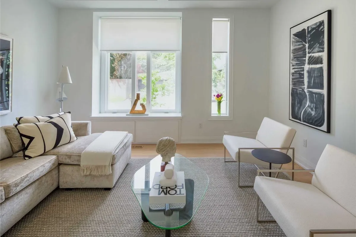 23C Lascelles Boulevard, ON M4V 2C1