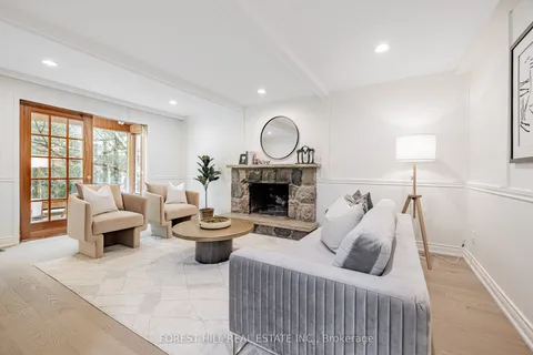 37 Abbeywood Trail, ON M3B 3B4