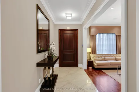 62 Heath Street, ON M4V 1T4