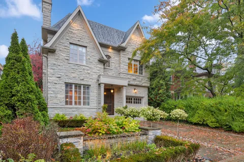 62 Heath Street, ON M4V 1T4