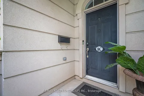 8C Clairtrell Road, ON M2N 5J6