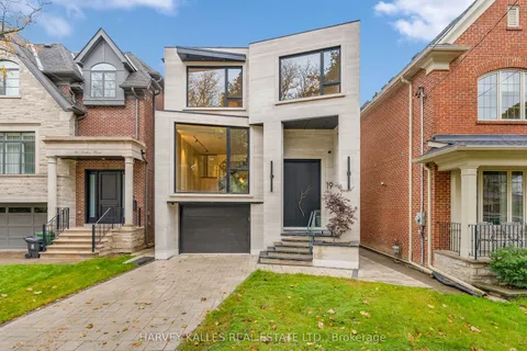 19 Ridley Boulevard, ON M5M 3L1