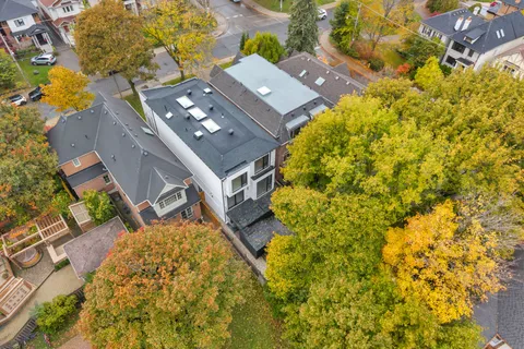 19 Ridley Boulevard, ON M5M 3L1