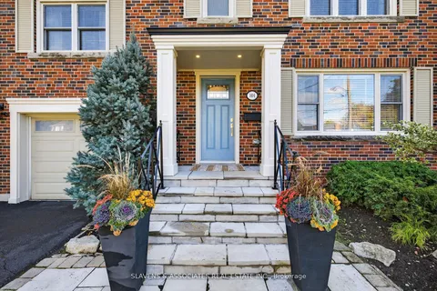 101 Bombay Avenue, ON M3H 1C1