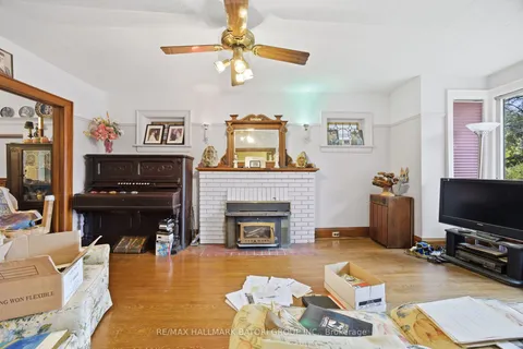 405 St Clements Avenue, ON M5N 1M2