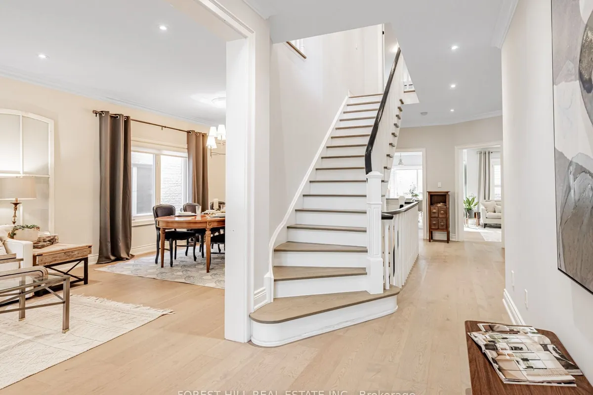 3022A Bayview Avenue, ON M2N 5L1