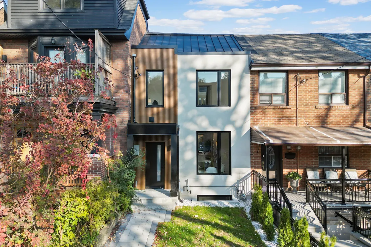 113 Bellwoods Avenue, ON M6J 3N4