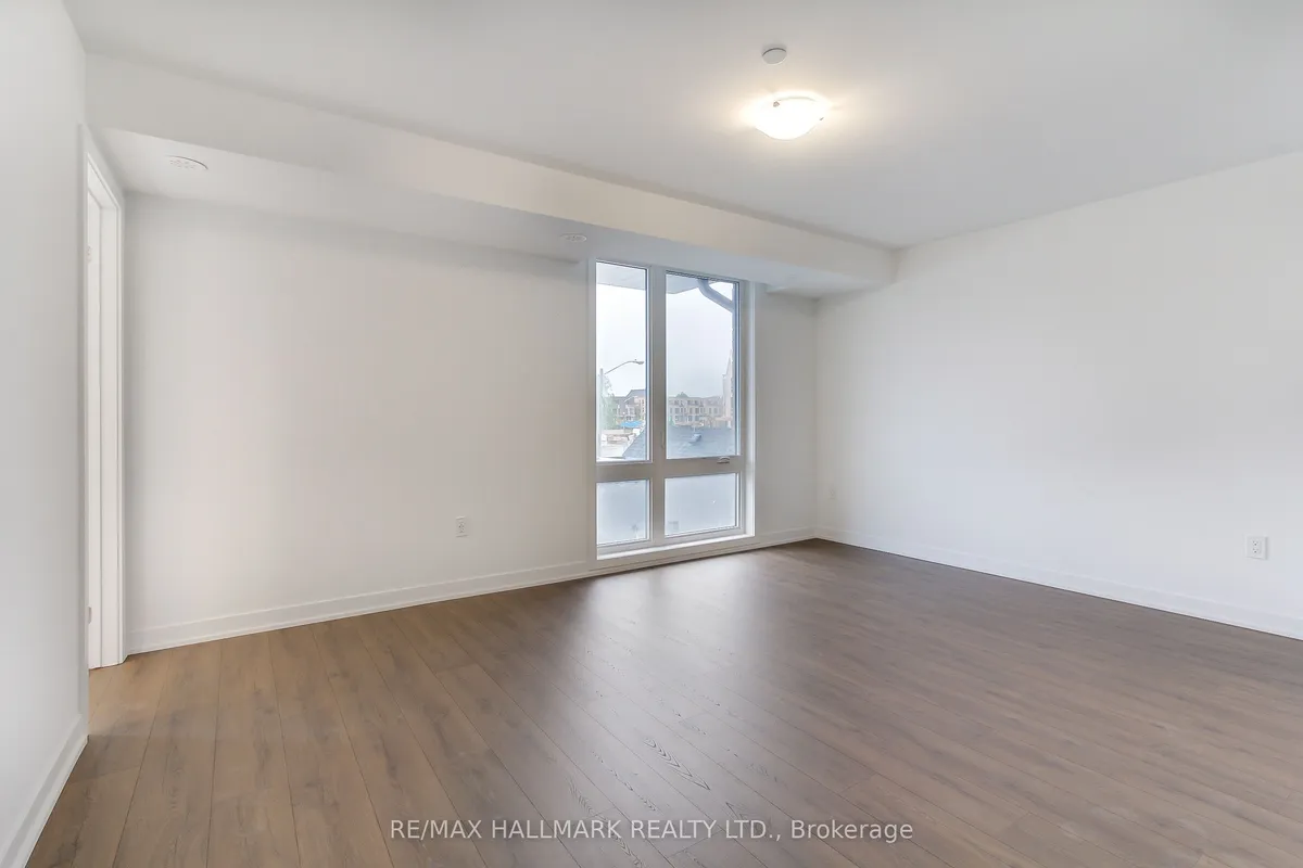 6 Turtle Island Road, ON M6A 2M5