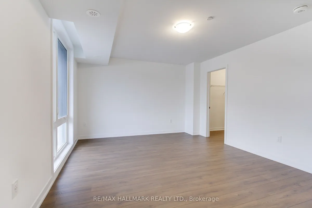 6 Turtle Island Road, ON M6A 2M5