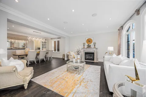 208 Holmes Avenue, ON M2N 4N1