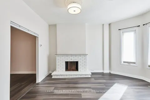 471 Shaw Street, ON M6G 3L4