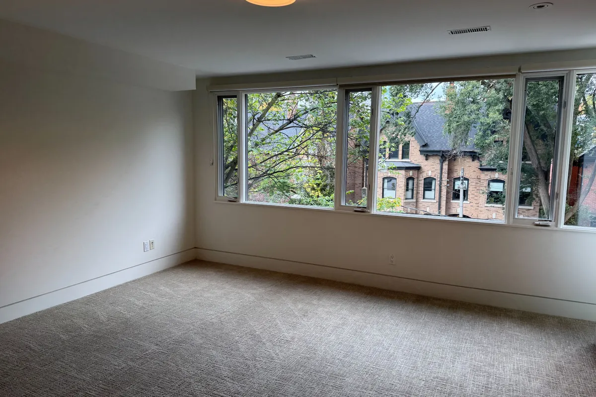 21 Lowther Avenue, ON M5R 1C5