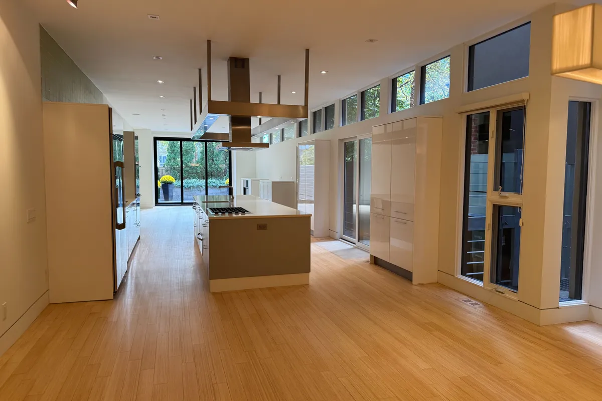 21 Lowther Avenue, ON M5R 1C5