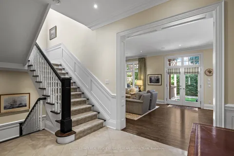 260 St Leonards Avenue, ON M4N 1L2