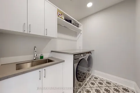 128 Betty Ann Drive, ON M2N 1X4