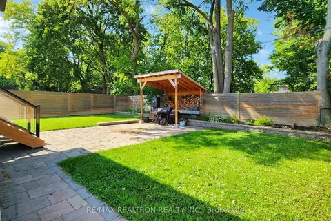 128 Betty Ann Drive, ON M2N 1X4