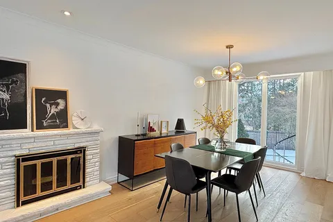 9 Alderdale Court, ON M3B 2H8