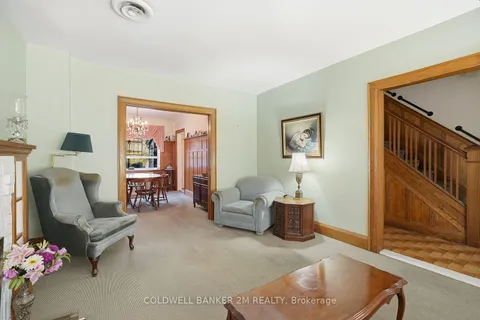 296 Briar Hill Avenue, ON M4R 1J2