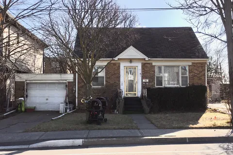 155 Dell Park Avenue, ON M6B 2V4