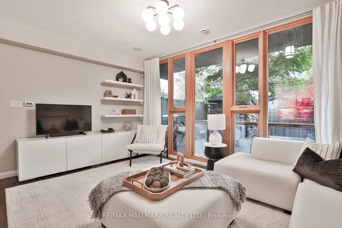 95 Ilford Road, ON M6G 2H4