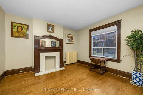 161 Wychwood Avenue, ON M6C 2T4