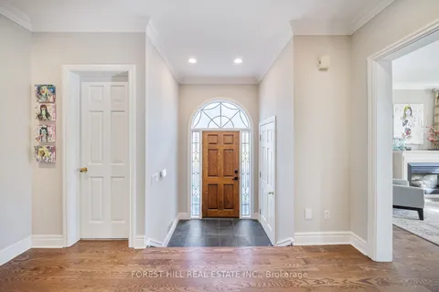 2 St Hildas Avenue, ON M4N 2P4