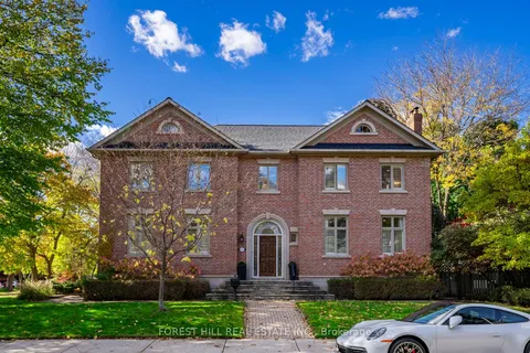 2 St Hildas Avenue, ON M4N 2P4