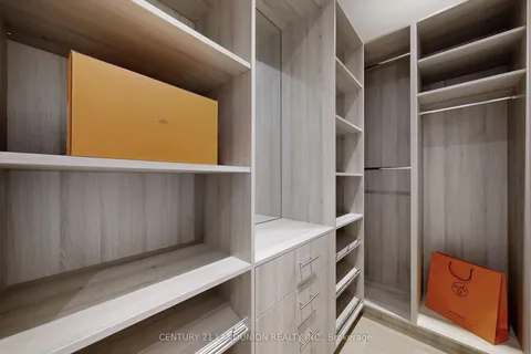 46 Elmsthorpe Avenue, ON M5P 2L7